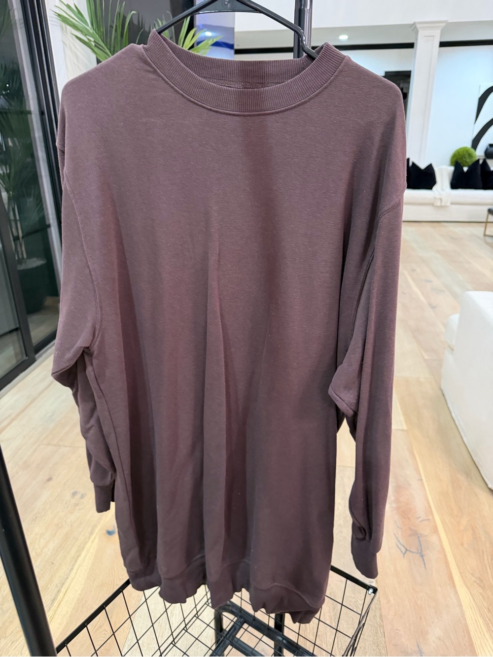 Divided Women's Long Sleeve Crewneck Tunic Sweatshirt - Deep Brown